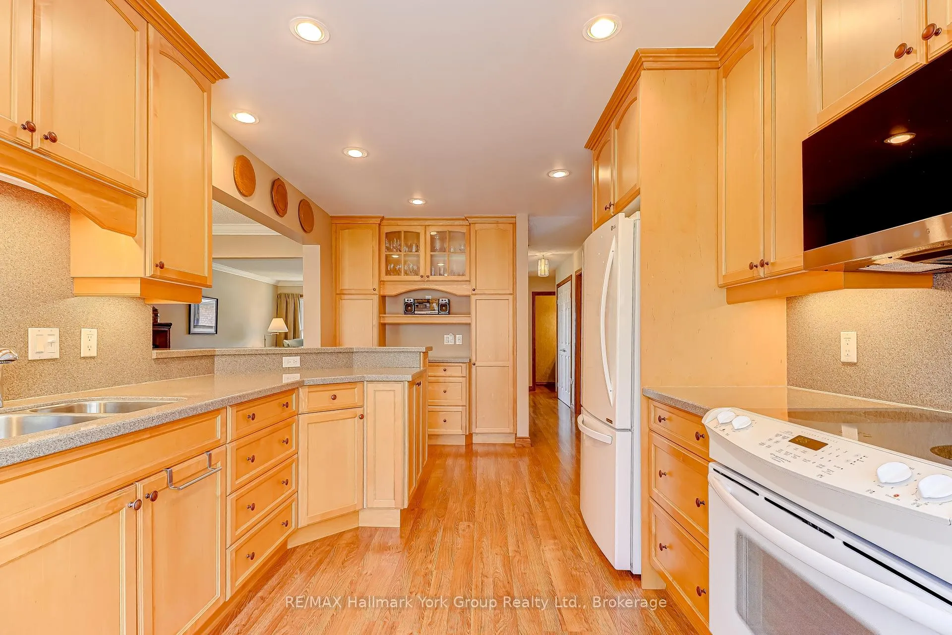 Photo 34 of 42 Lanewood Drive, Aurora, Hills of St Andrew — HOMEH