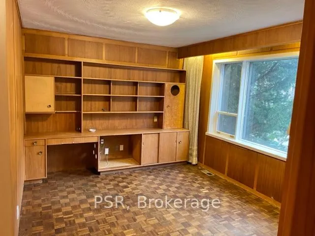 Photo 11 of 66 Prue Avenue, Toronto, Englemount-Lawrence — HOMEH
