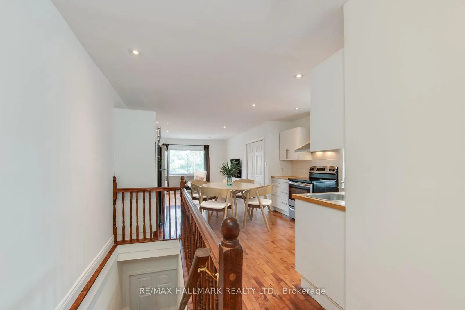 Photo 1 of Unit Upper, 2066 Gerrard Street E, Toronto, Woodbine Corridor — HOMEH