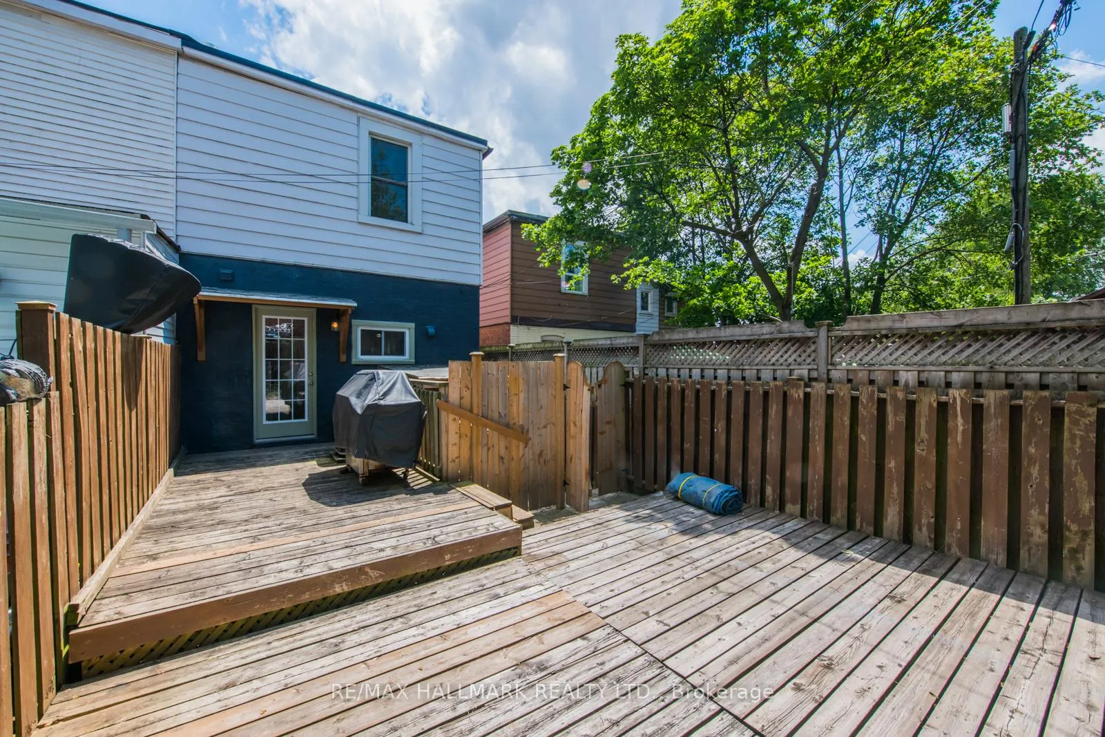 Photo 13 of Unit Upper, 2066 Gerrard Street E, Toronto, Woodbine Corridor — HOMEH