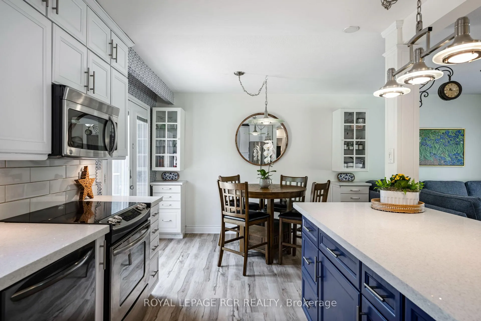 Photo 6 of 52 Maple Crescent, Orangeville — HOMEH