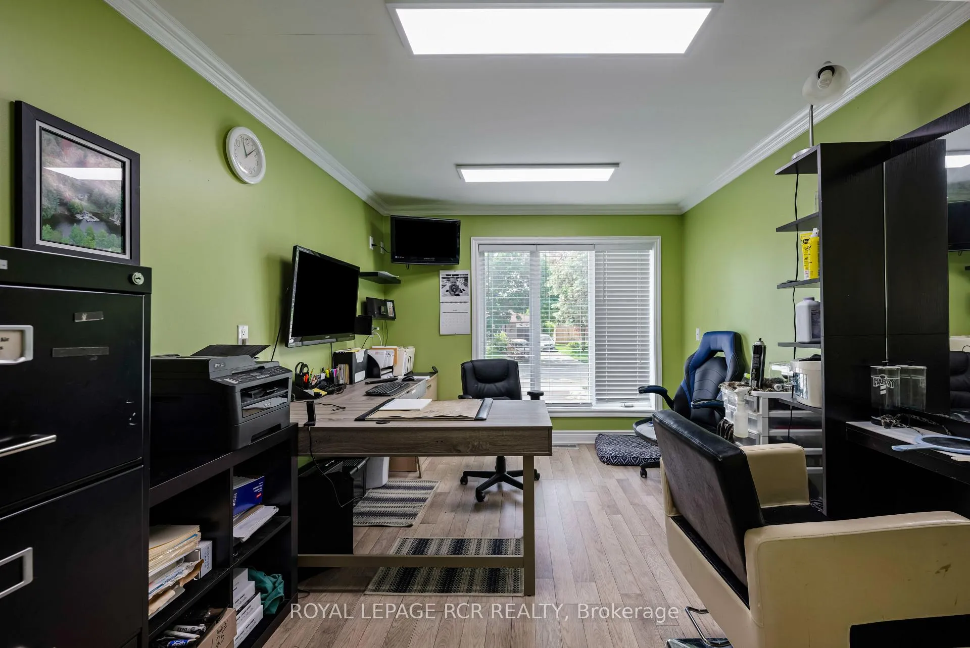 Photo 15 of 52 Maple Crescent, Orangeville — HOMEH