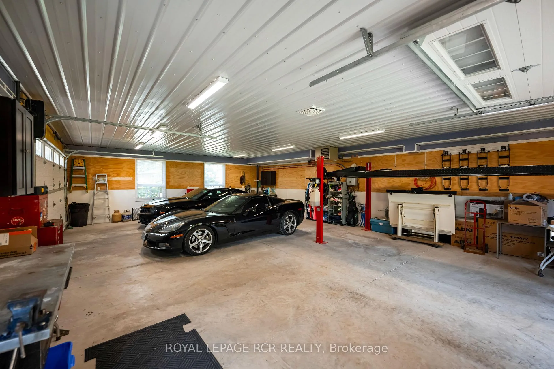 Photo 26 of 52 Maple Crescent, Orangeville — HOMEH