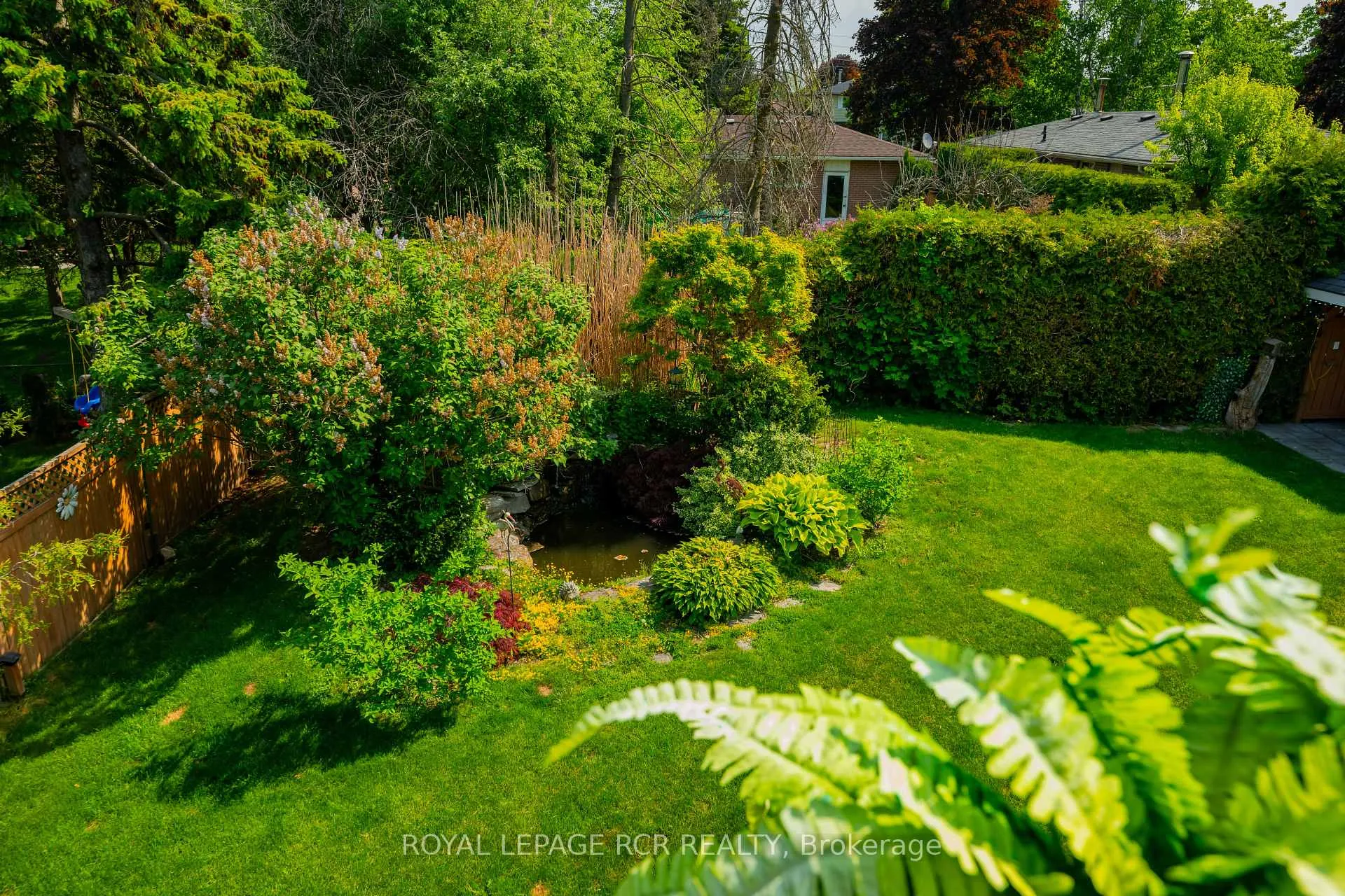 Photo 39 of 52 Maple Crescent, Orangeville — HOMEH