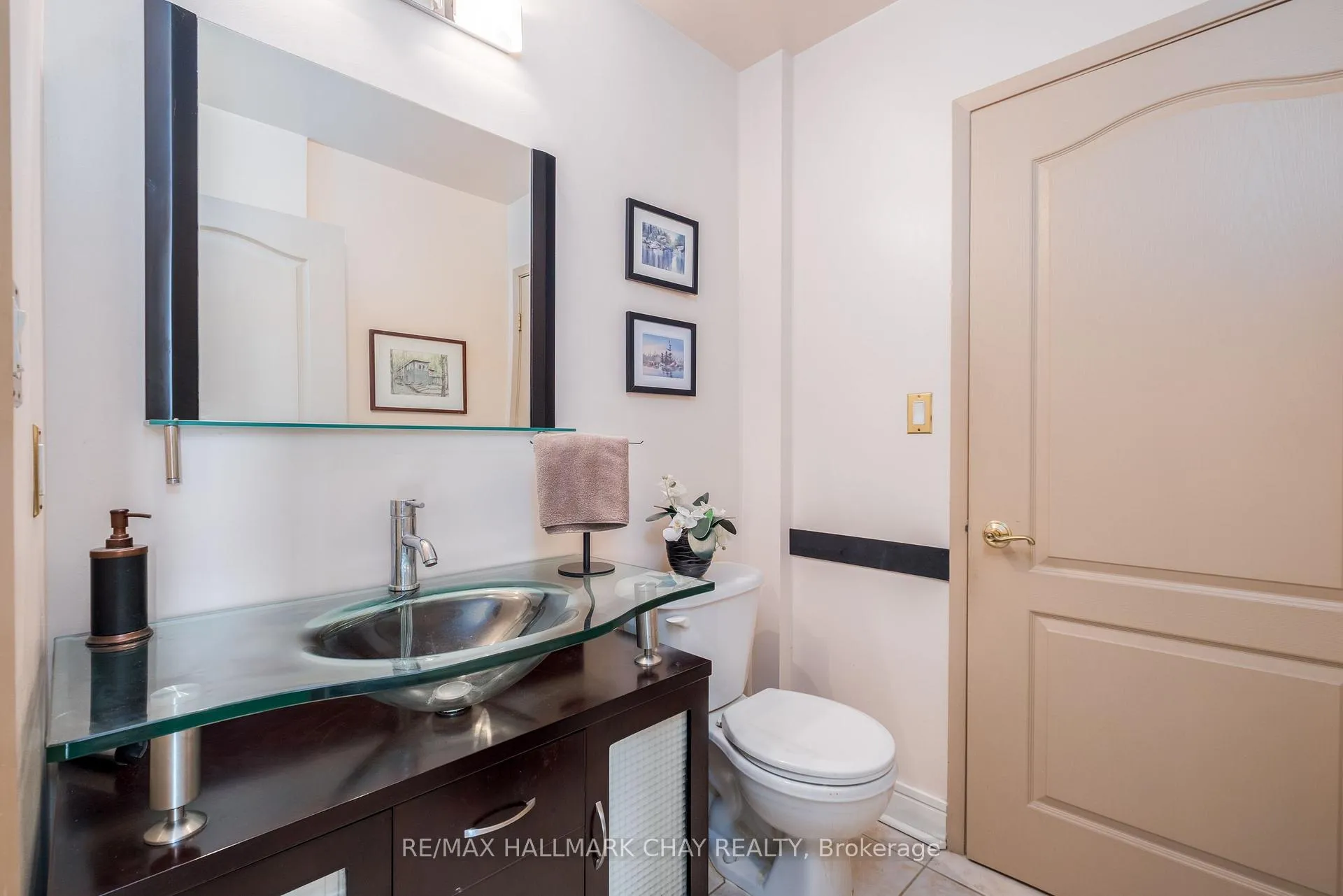 Photo 11 of Unit 310, 2 Toronto Street, Barrie, City Centre — HOMEH