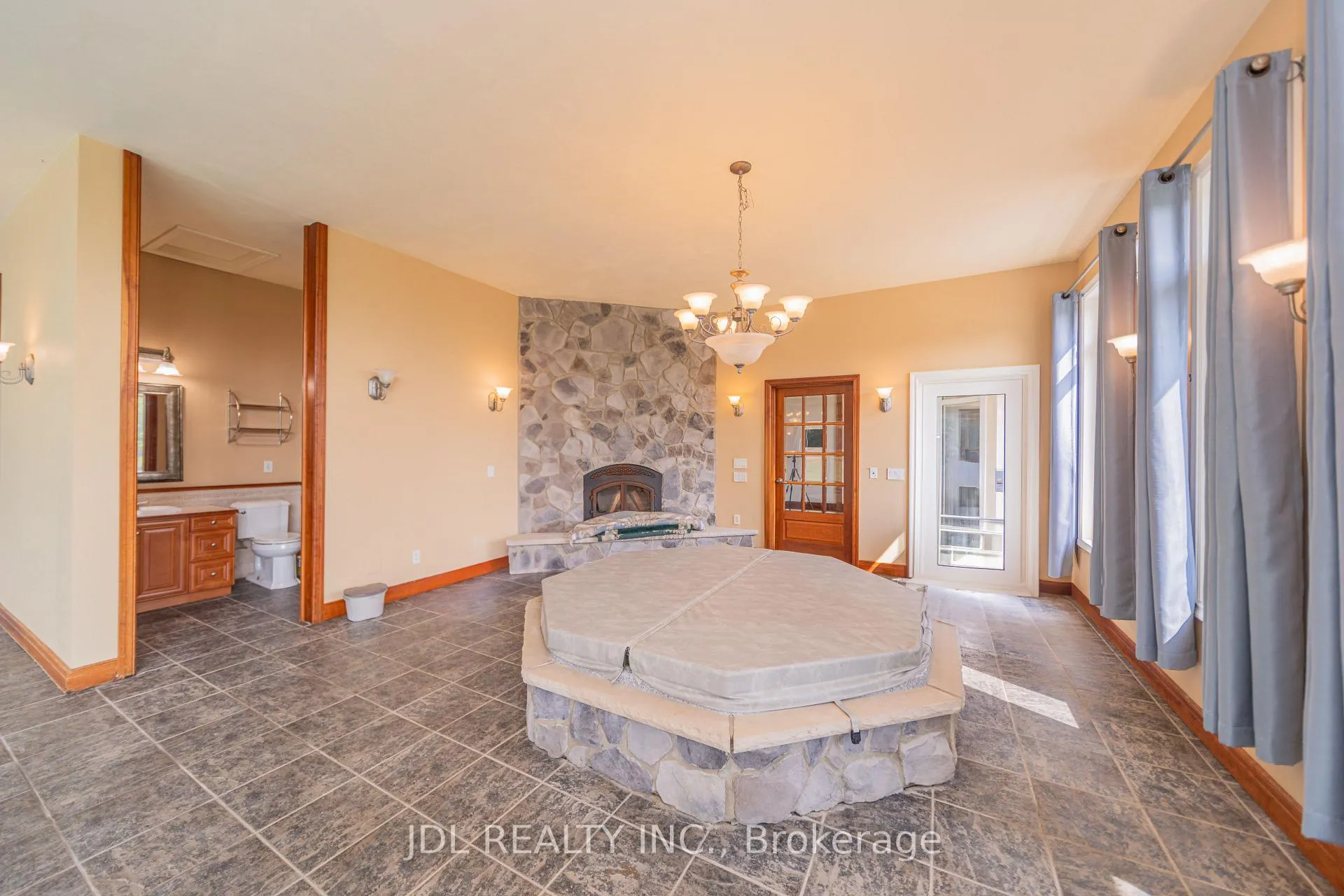 Photo 24 of 13951 Ninth Line, Halton Hills, Rural Halton Hills — HOMEH
