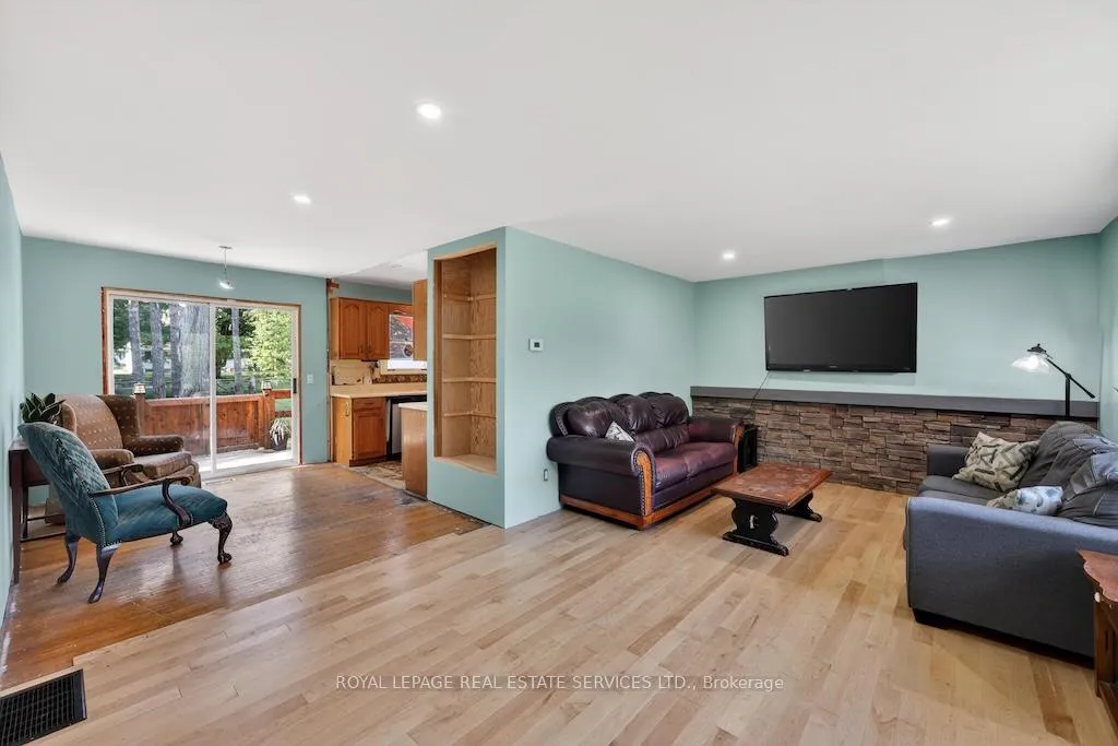 Photo 9 of 211 McCrea Drive, Clearview, Stayner — HOMEH