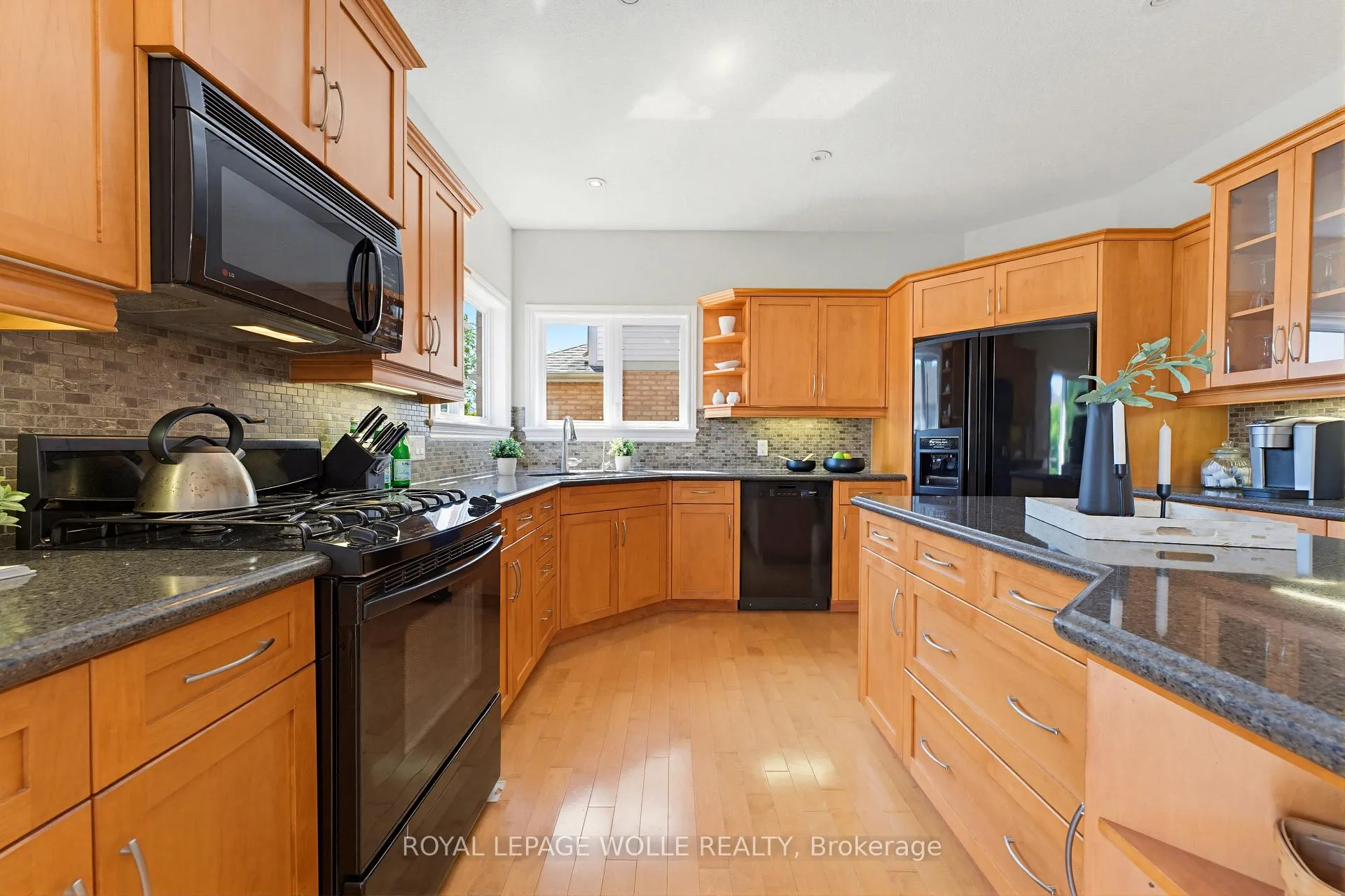 Photo 8 of 822 Birchmount Drive, Waterloo — HOMEH