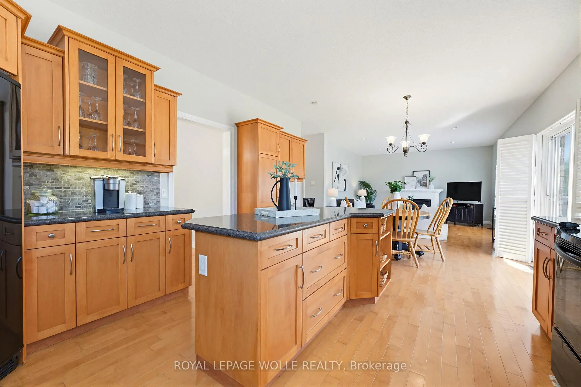 Photo 9 of 822 Birchmount Drive, Waterloo — HOMEH
