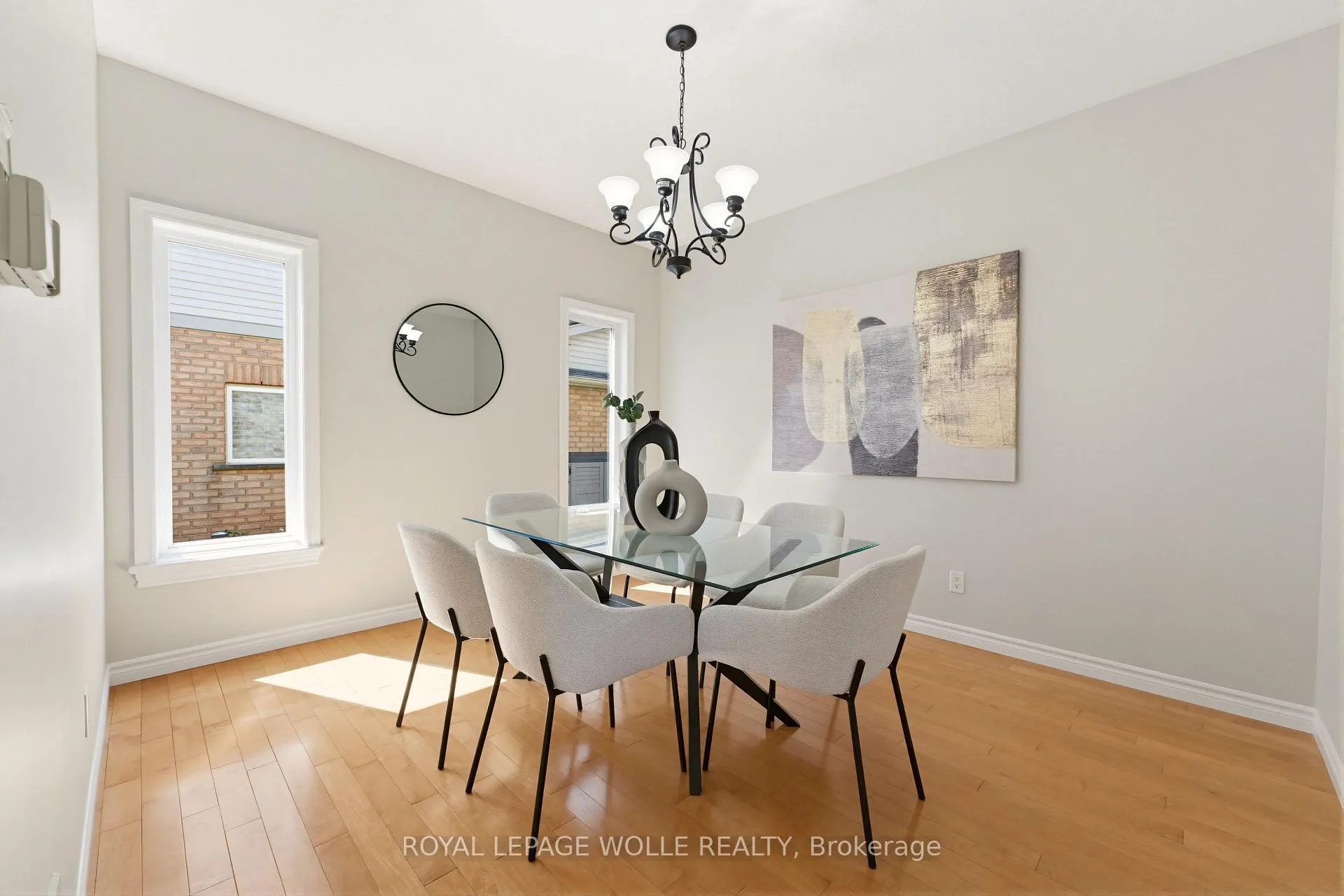 Photo 11 of 822 Birchmount Drive, Waterloo — HOMEH