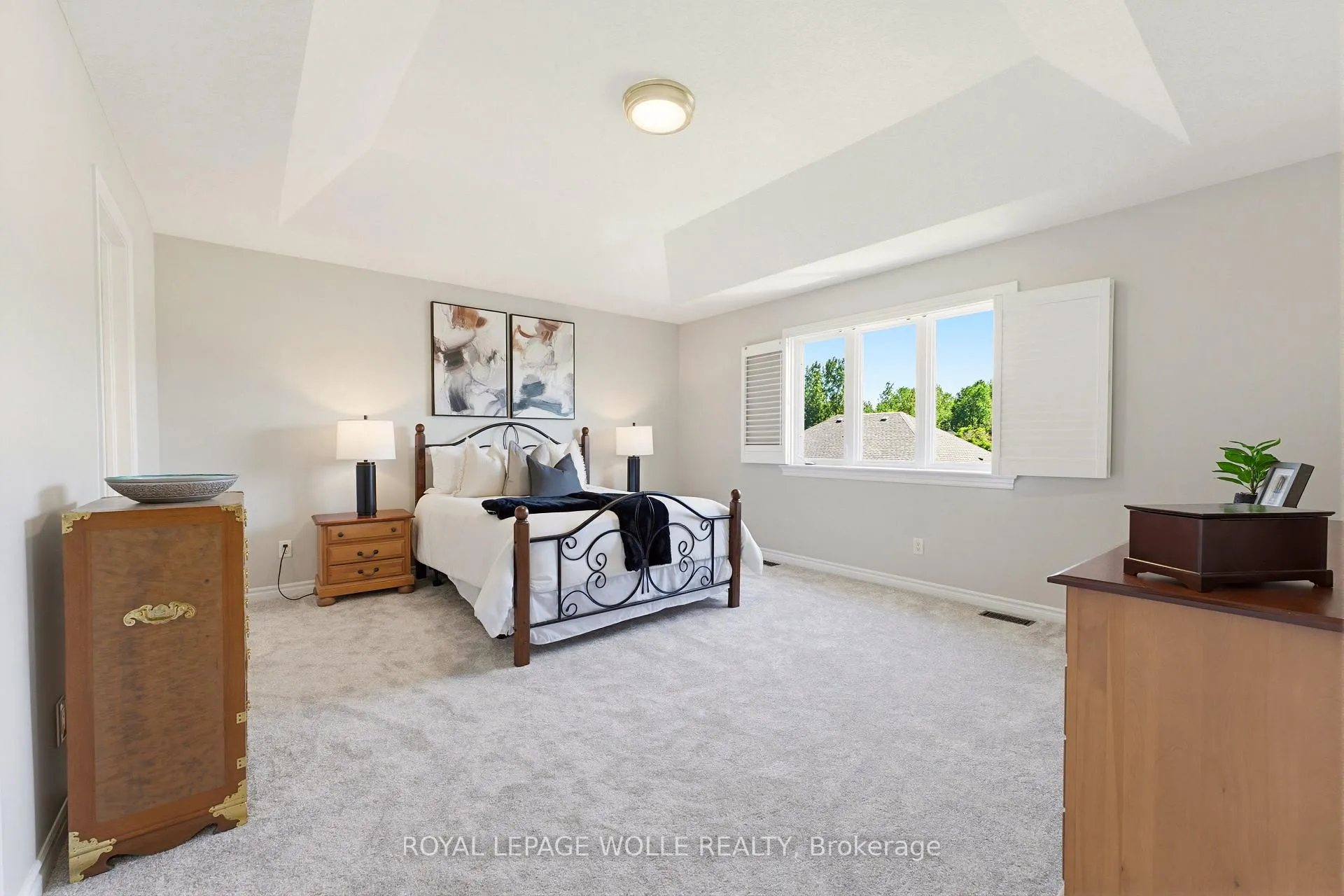 Photo 19 of 822 Birchmount Drive, Waterloo — HOMEH