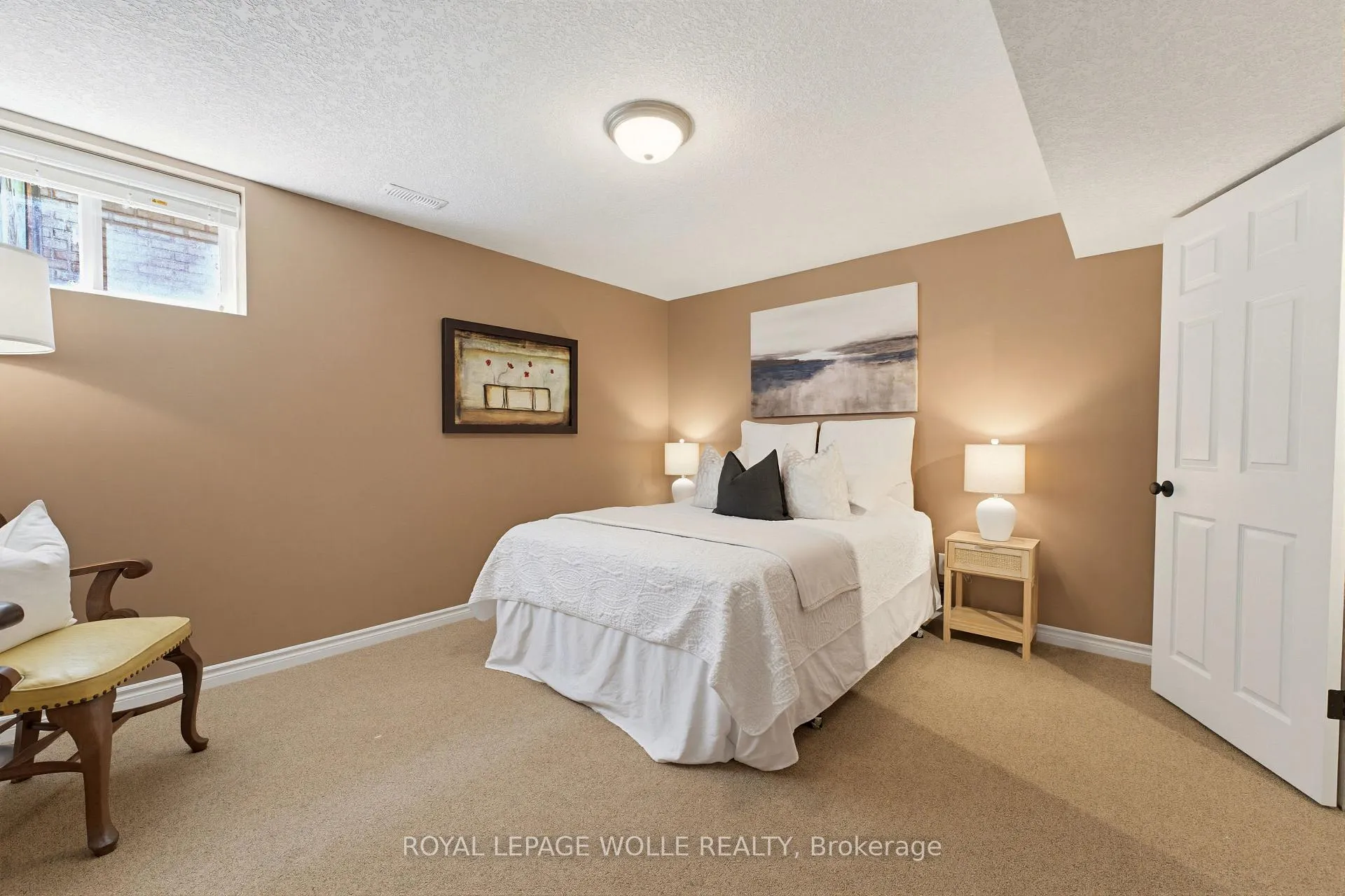 Photo 28 of 822 Birchmount Drive, Waterloo — HOMEH