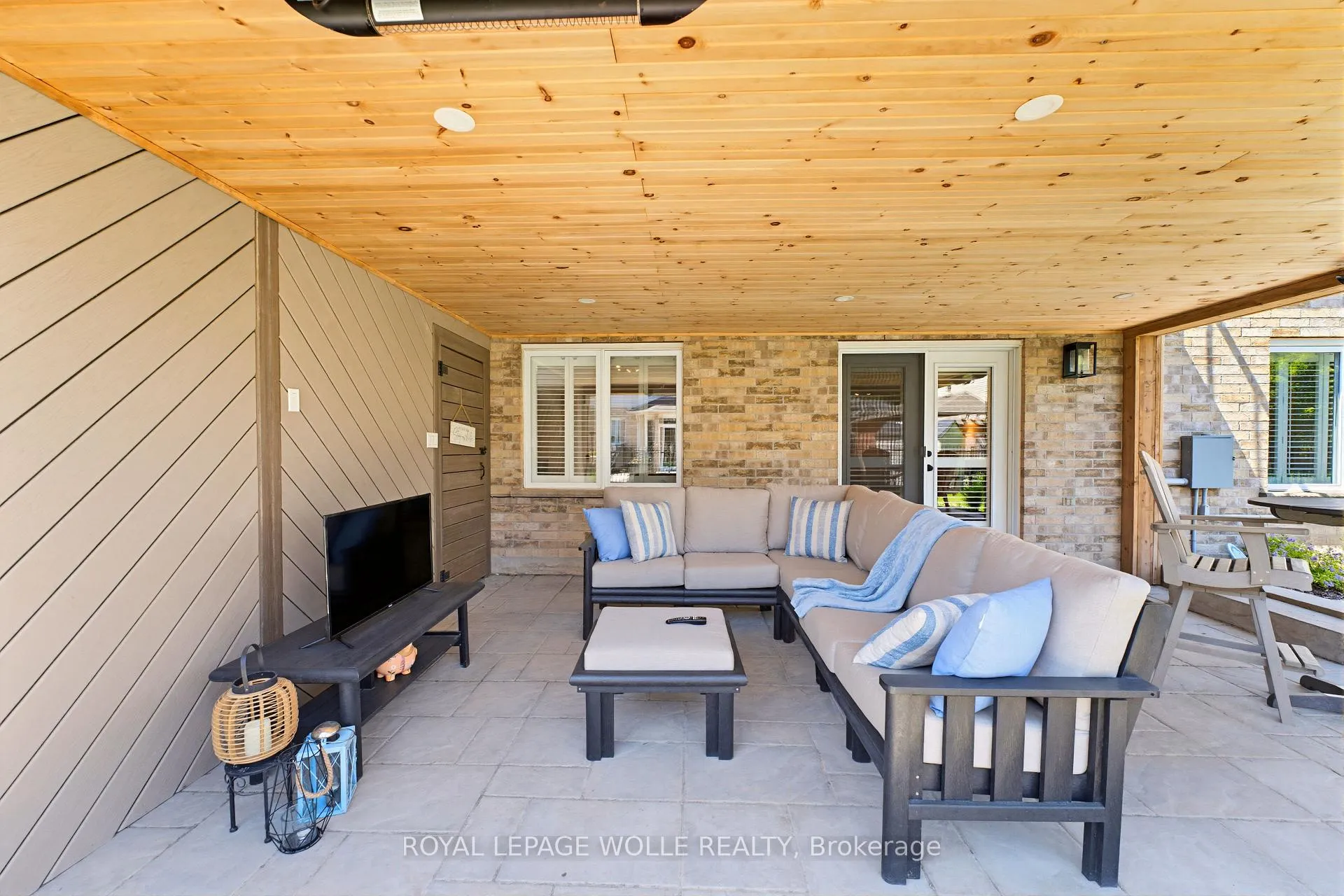 Photo 36 of 822 Birchmount Drive, Waterloo — HOMEH