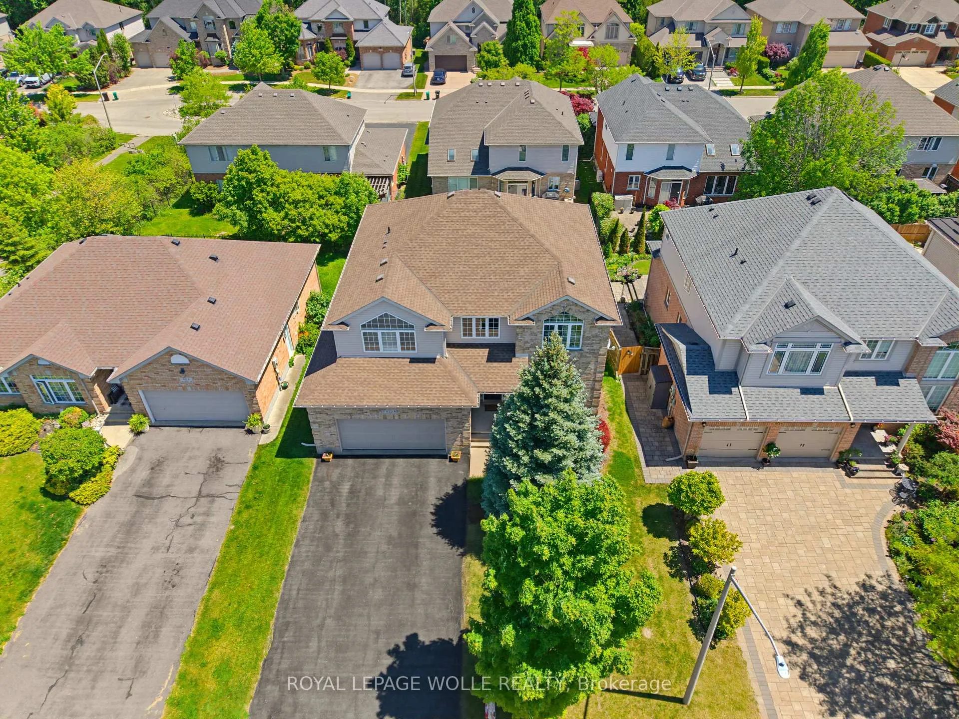 Photo 41 of 822 Birchmount Drive, Waterloo — HOMEH
