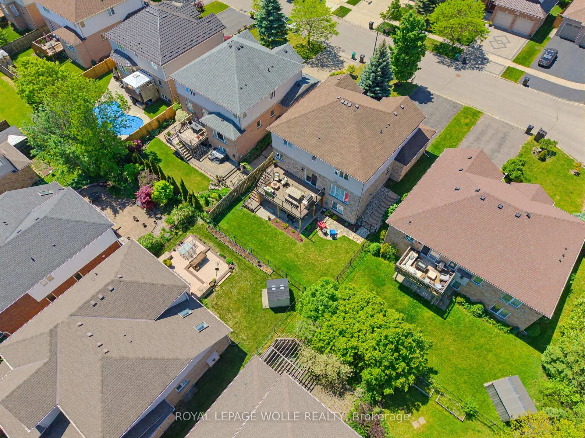 Photo 46 of 822 Birchmount Drive, Waterloo — HOMEH