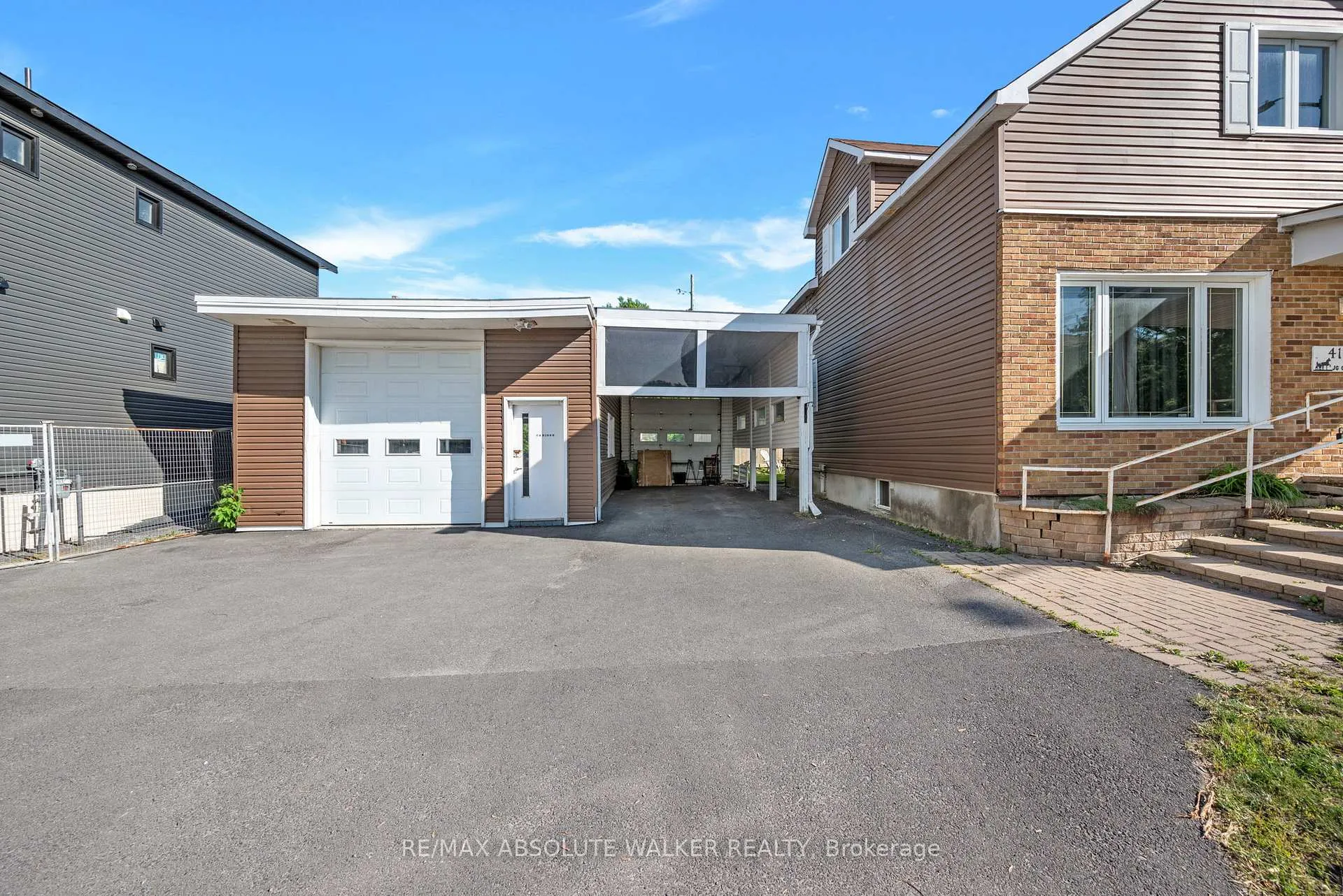 Photo 2 of 412 Montreal Road, Ottawa, Vanier — HOMEH
