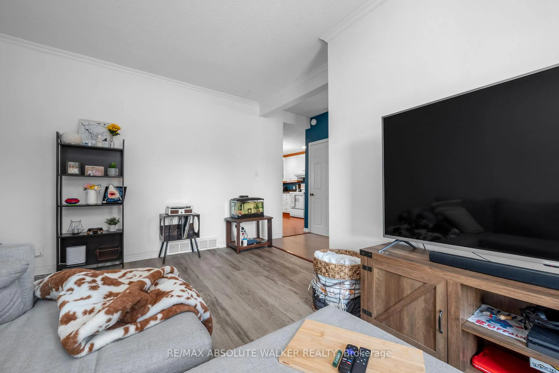Photo 6 of 412 Montreal Road, Ottawa, Vanier — HOMEH