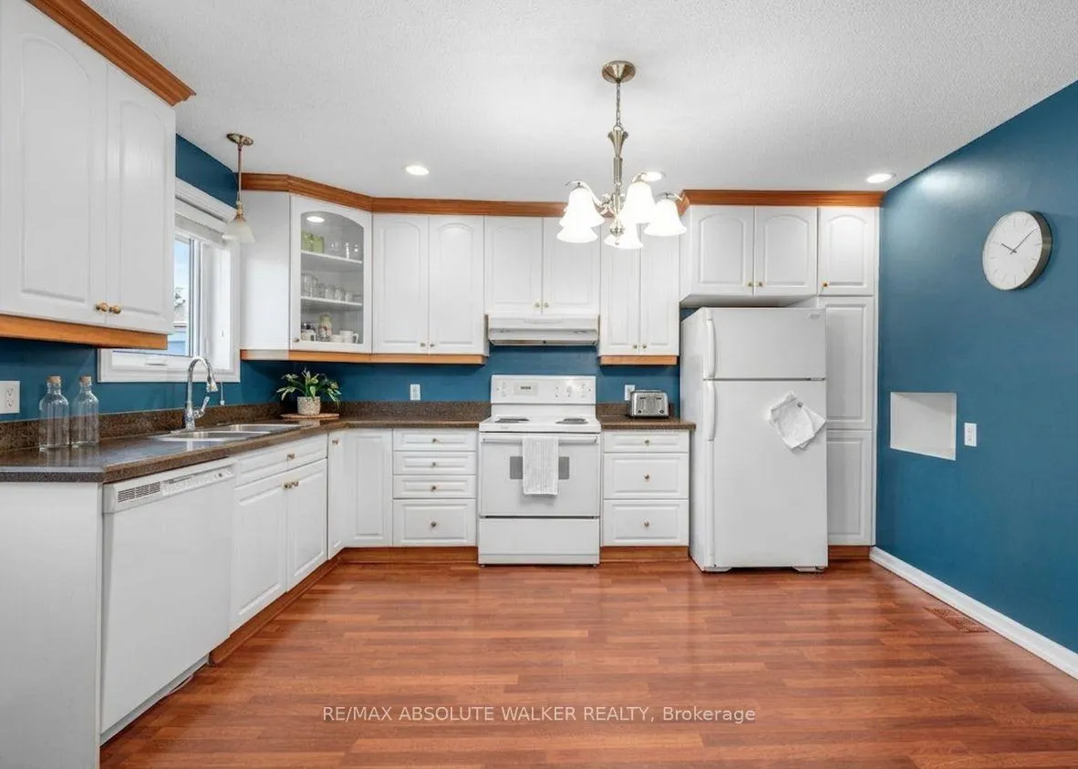 Photo 7 of 412 Montreal Road, Ottawa, Vanier — HOMEH