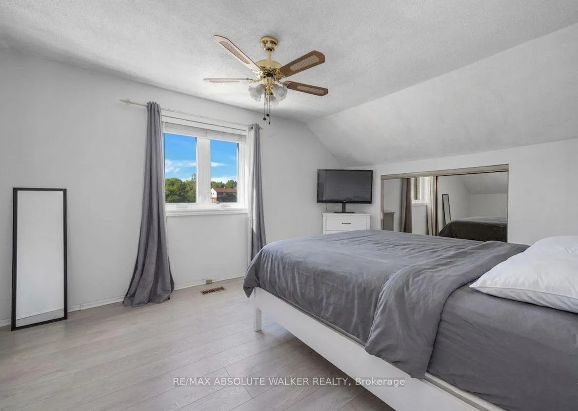 Photo 11 of 412 Montreal Road, Ottawa, Vanier — HOMEH