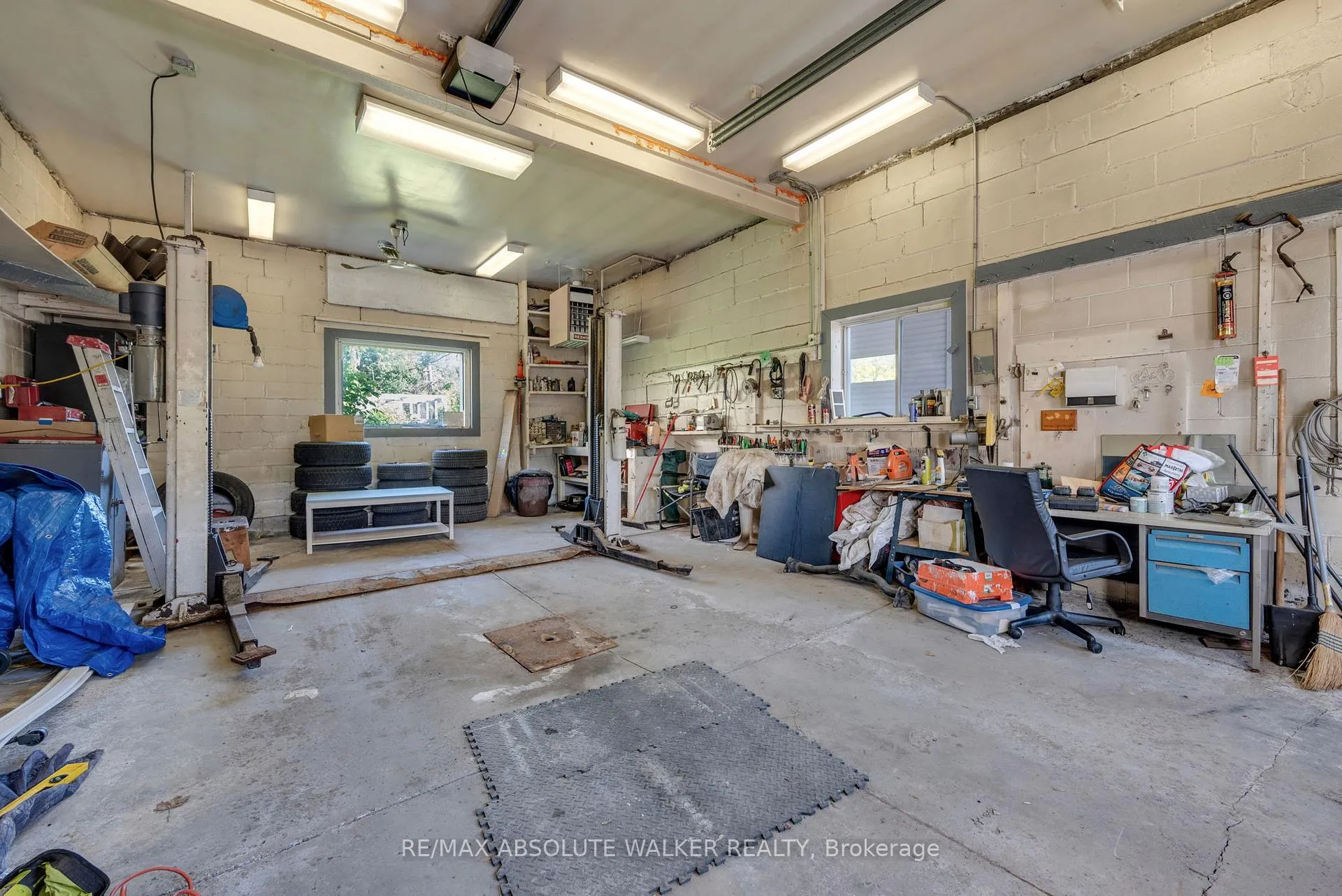 Photo 22 of 412 Montreal Road, Ottawa, Vanier — HOMEH