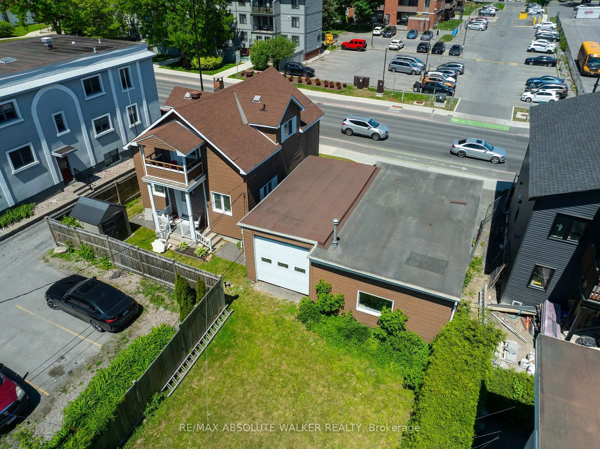 Photo 26 of 412 Montreal Road, Ottawa, Vanier — HOMEH