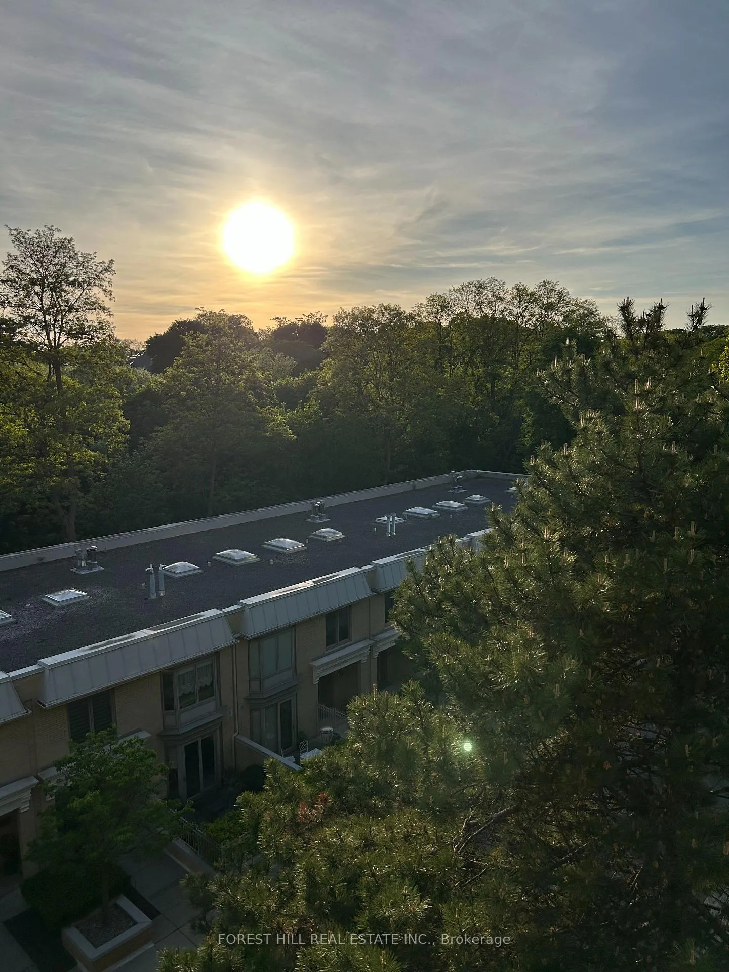 Photo 6 of Unit 602, 18 Lower Village Gate, Toronto, Forest Hill South — HOMEH