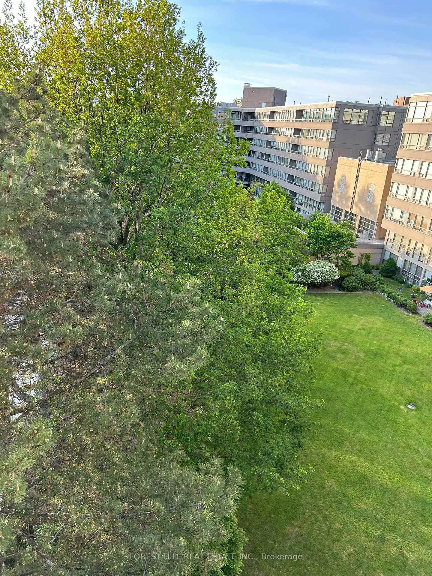 Photo 7 of Unit 602, 18 Lower Village Gate, Toronto, Forest Hill South — HOMEH