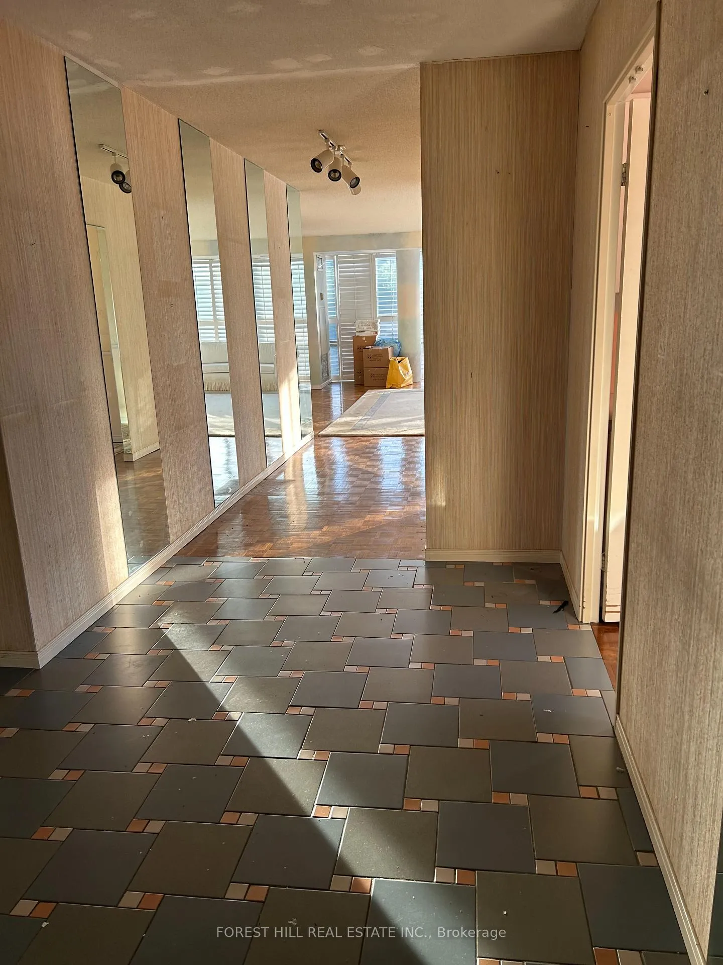 Photo 15 of Unit 602, 18 Lower Village Gate, Toronto, Forest Hill South — HOMEH