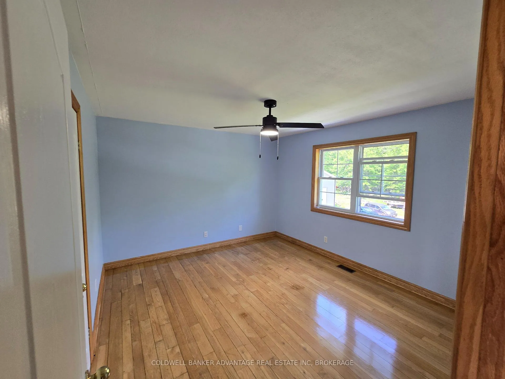 Photo 5 of 14927 Morris Road, Niagara Falls, Schisler — HOMEH