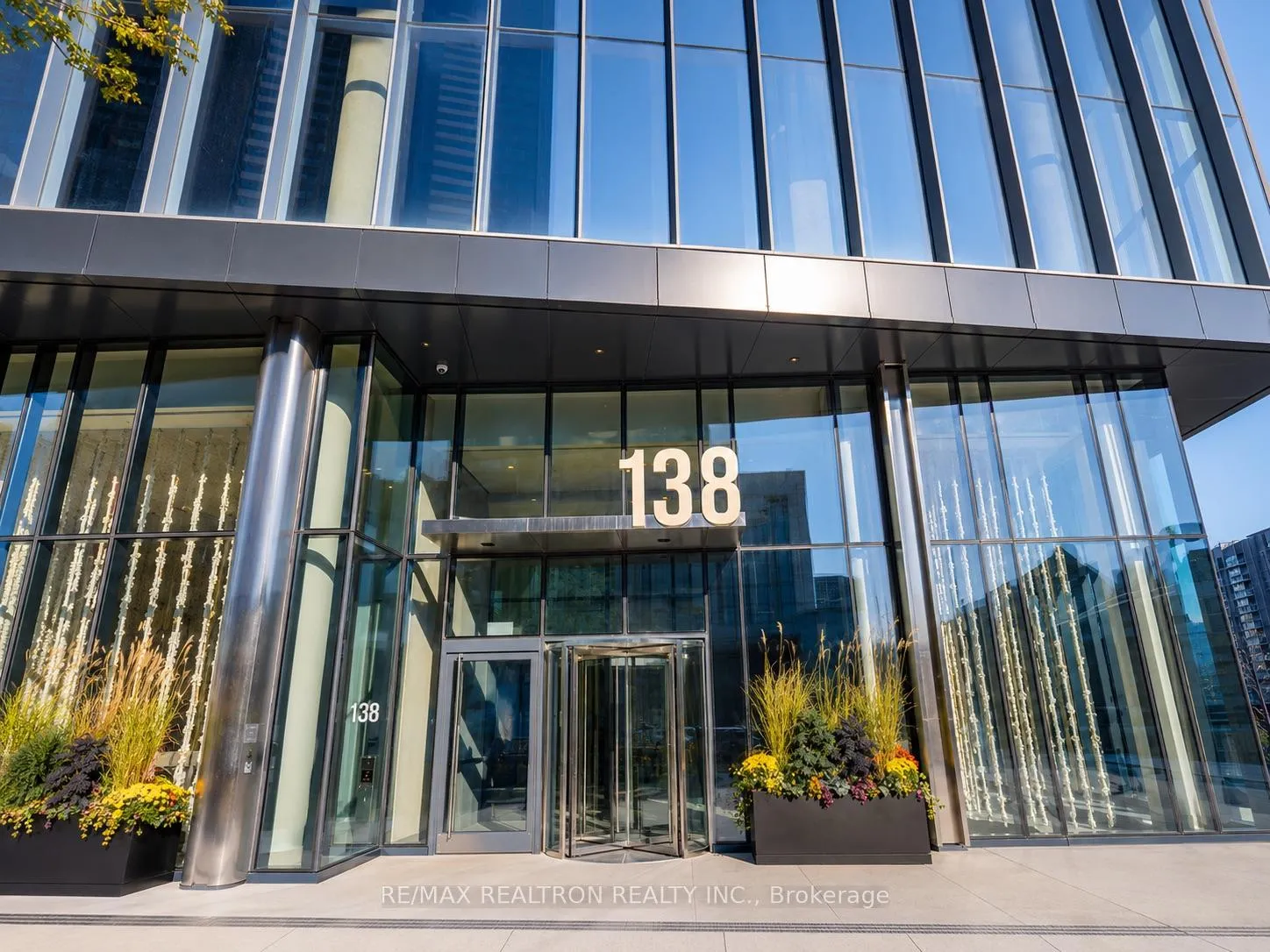 Photo 2 of Unit 4307, 138 Downes Street, Toronto, Waterfront Communities — HOMEH