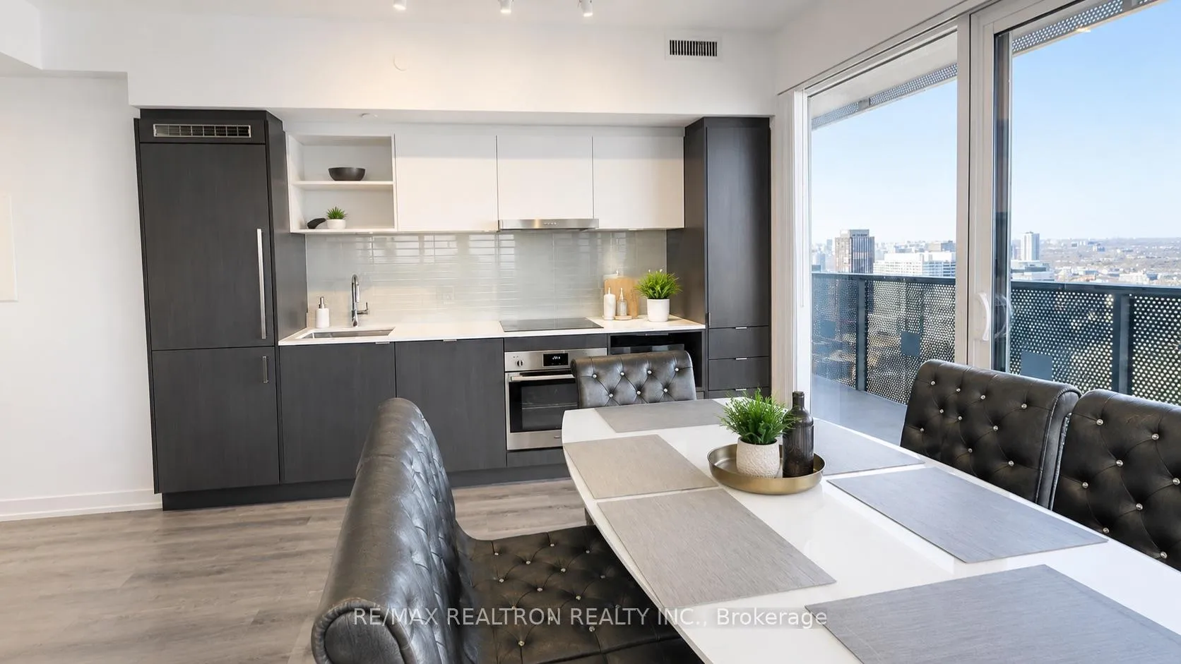 Photo 7 of Unit 4307, 138 Downes Street, Toronto, Waterfront Communities — HOMEH