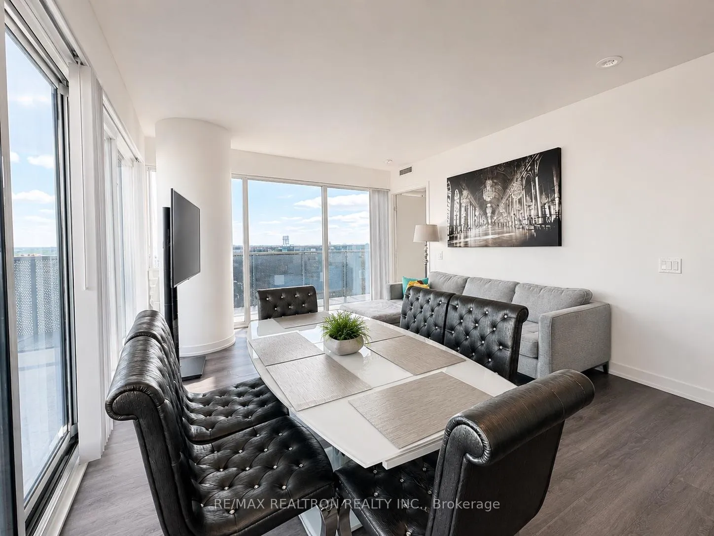 Photo 9 of Unit 4307, 138 Downes Street, Toronto, Waterfront Communities — HOMEH