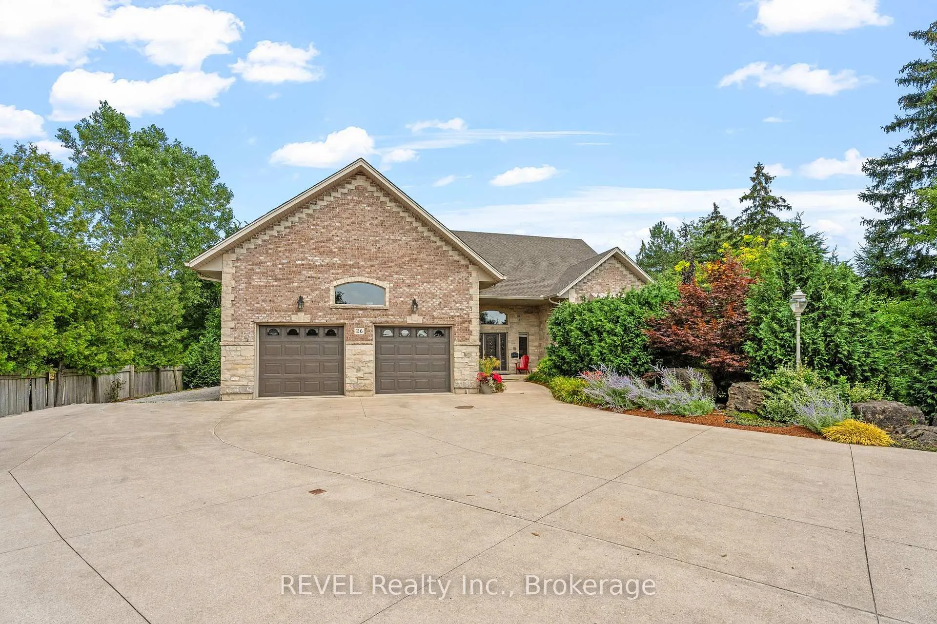 Photo 4 of 26 kingsway Street, Welland, Dain City — HOMEH