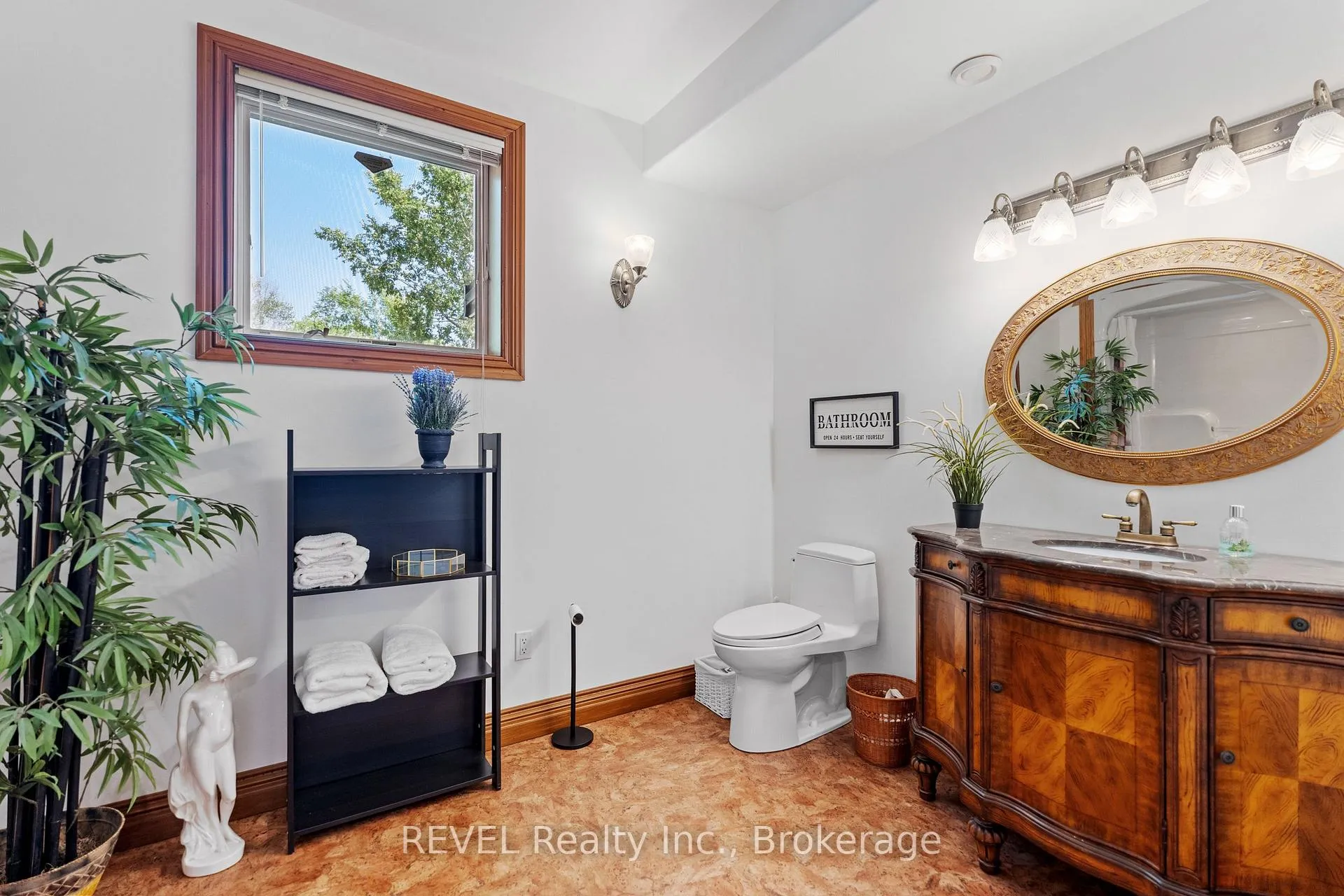 Photo 30 of 26 kingsway Street, Welland, Dain City — HOMEH