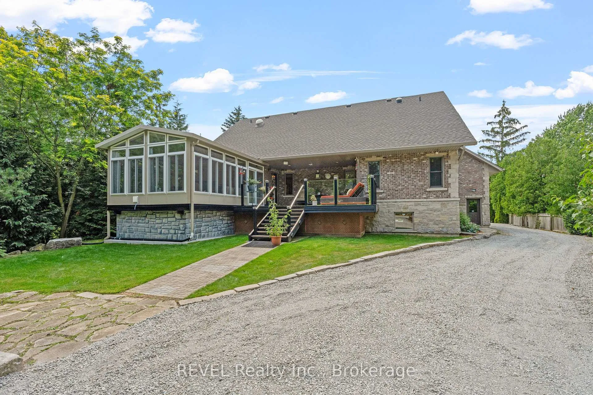 Photo 32 of 26 kingsway Street, Welland, Dain City — HOMEH