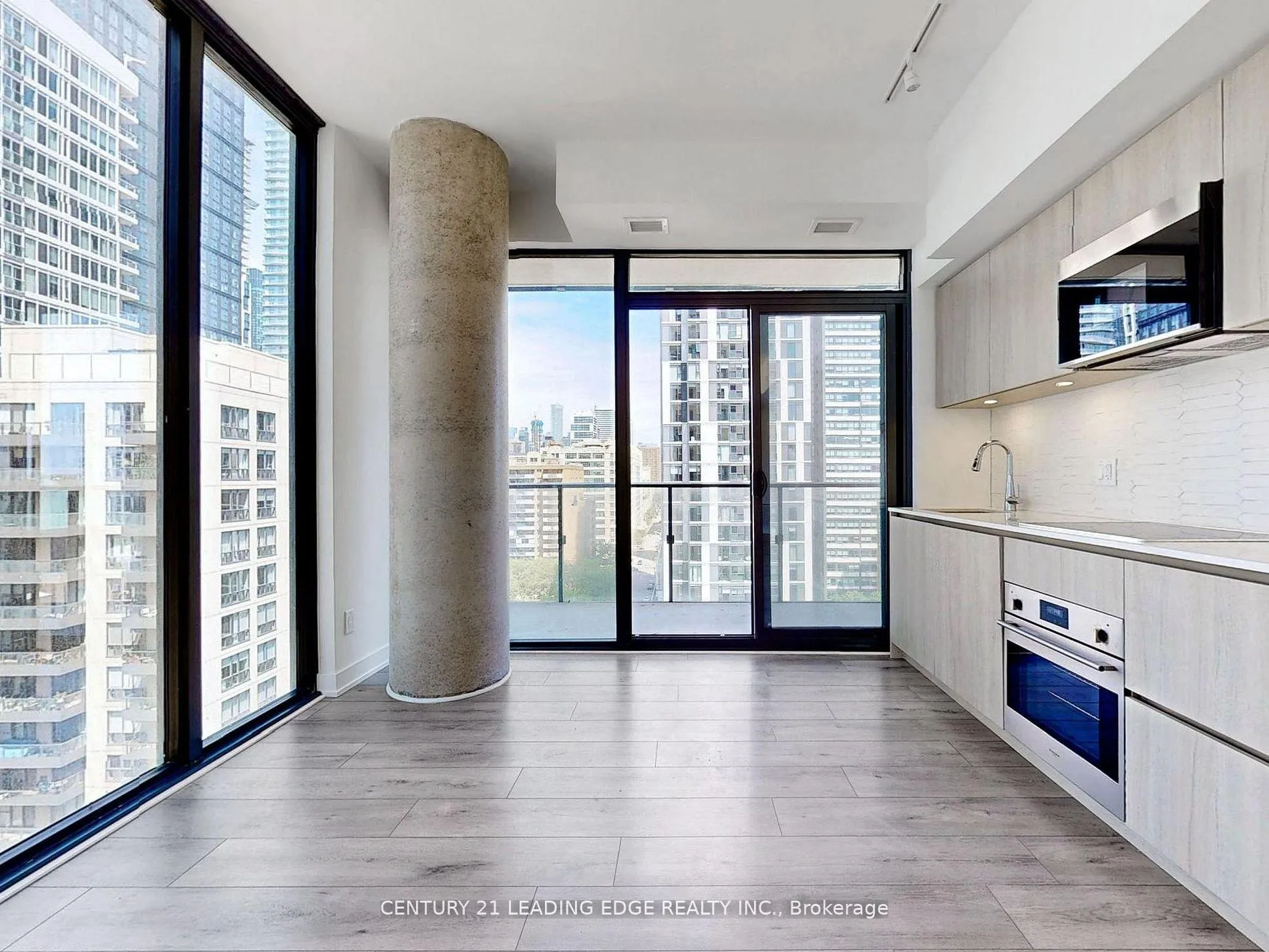 Photo 4 of Unit 1203, 47 Mutual Street, Toronto, Church-Yonge Corridor — HOMEH
