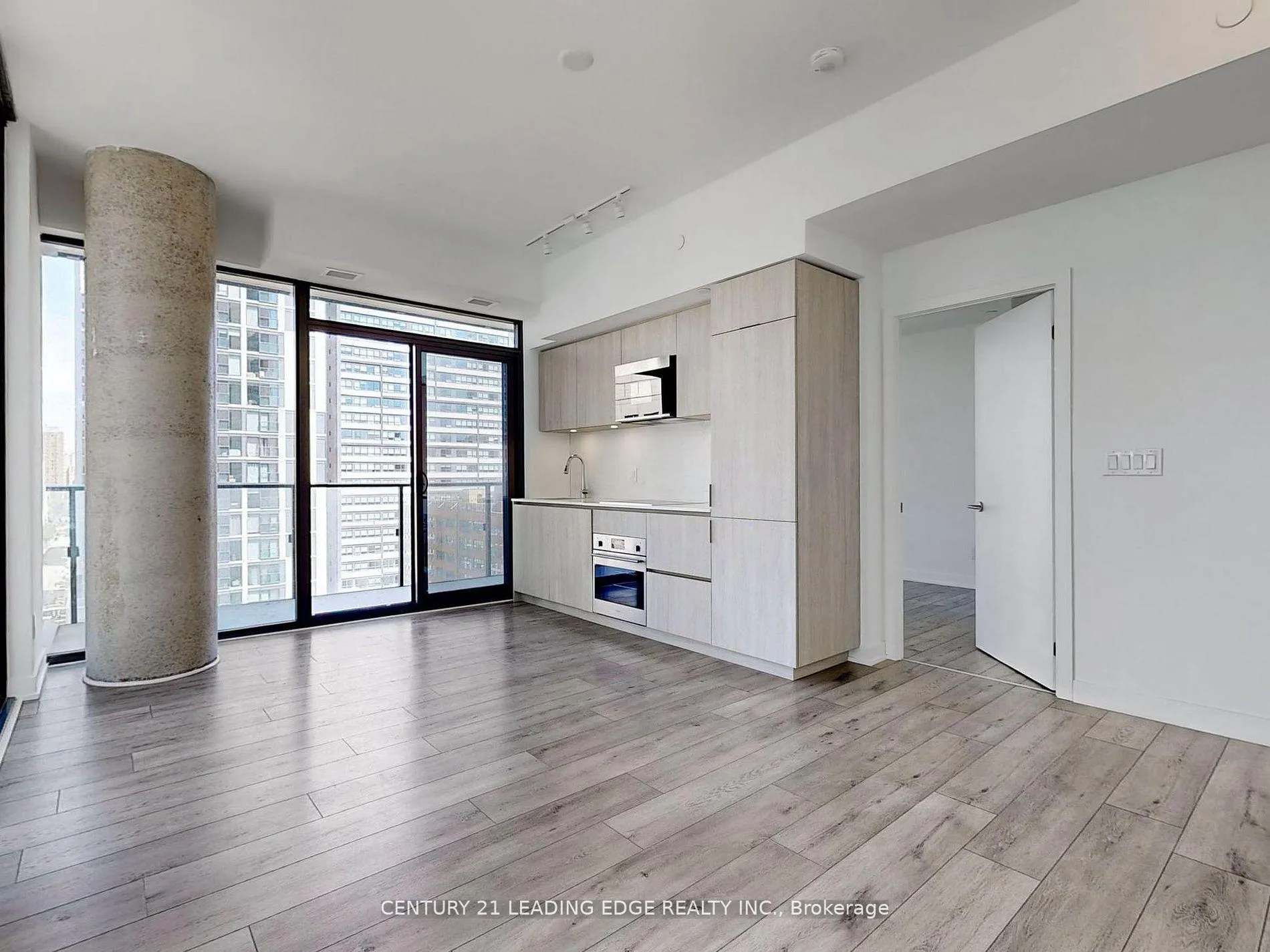 Photo 5 of Unit 1203, 47 Mutual Street, Toronto, Church-Yonge Corridor — HOMEH