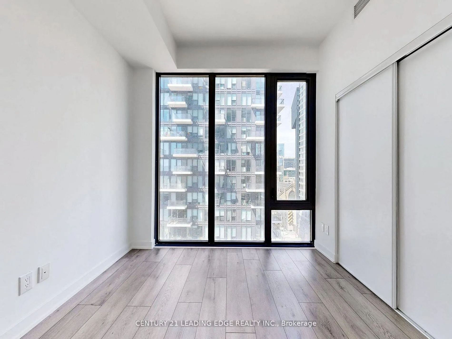 Photo 10 of Unit 1203, 47 Mutual Street, Toronto, Church-Yonge Corridor — HOMEH