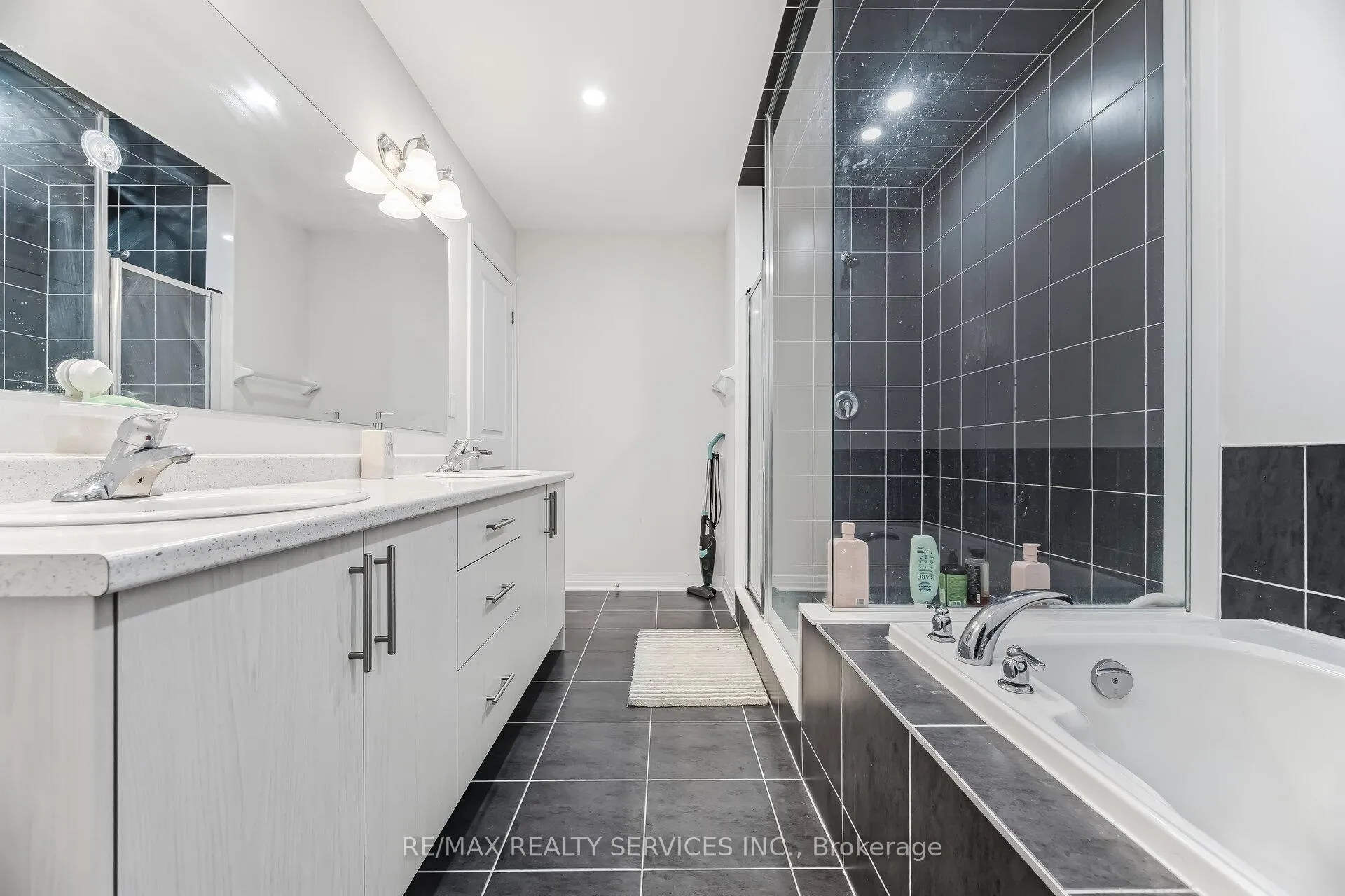 Photo 35 of 14 Gibson Drive, Erin — HOMEH