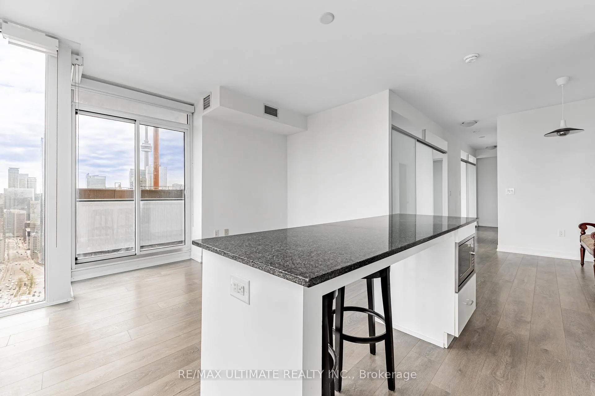 Photo 5 of Unit 3508, 426 University Avenue, Toronto, Kensington-Chinatown — HOMEH