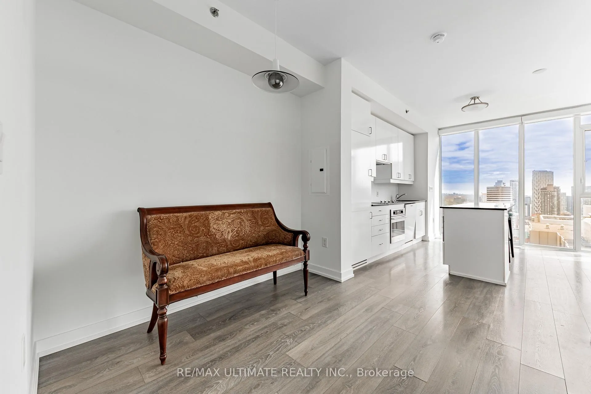 Photo 7 of Unit 3508, 426 University Avenue, Toronto, Kensington-Chinatown — HOMEH