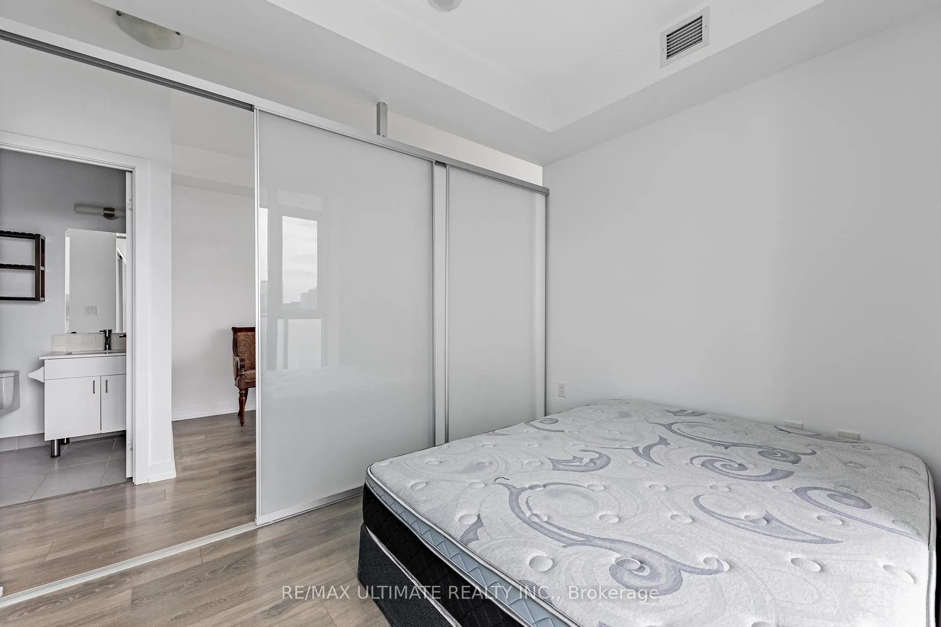 Photo 13 of Unit 3508, 426 University Avenue, Toronto, Kensington-Chinatown — HOMEH