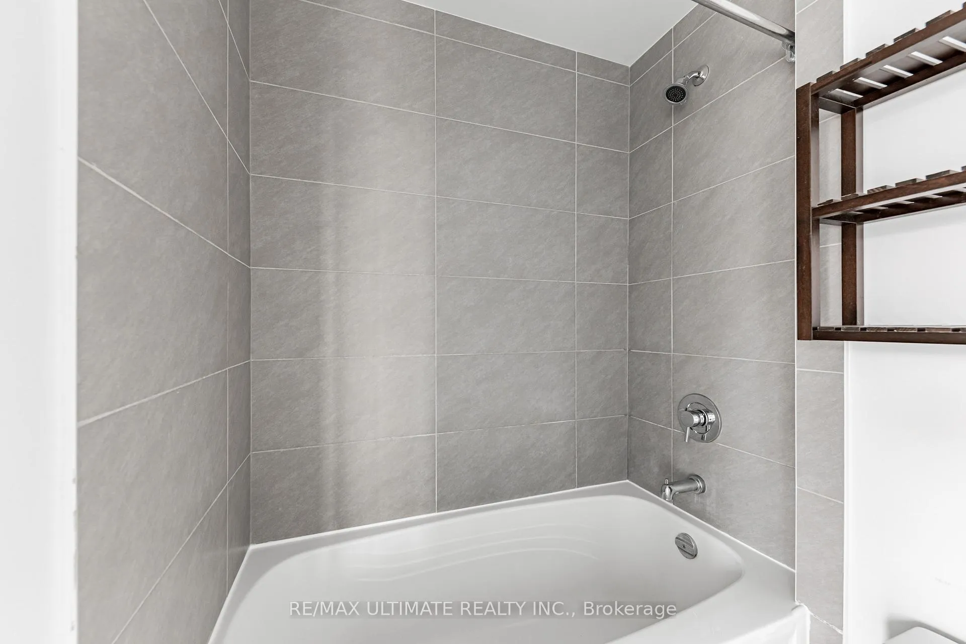 Photo 16 of Unit 3508, 426 University Avenue, Toronto, Kensington-Chinatown — HOMEH