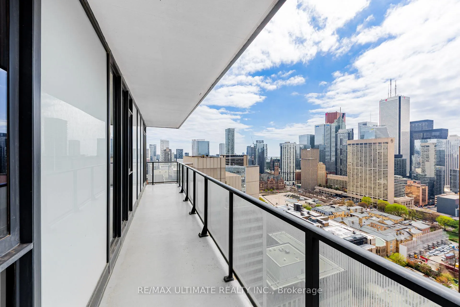 Photo 19 of Unit 3508, 426 University Avenue, Toronto, Kensington-Chinatown — HOMEH