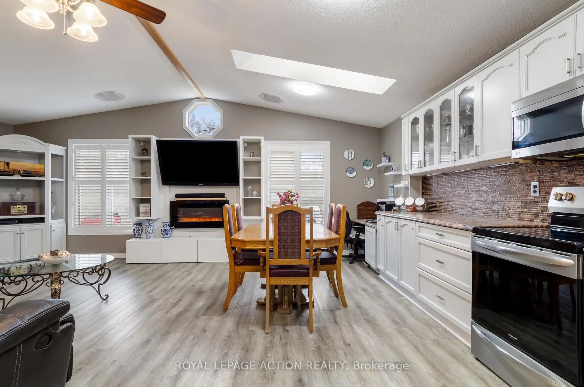 Photo 7 of 71 Barnes Avenue, Brantford — HOMEH