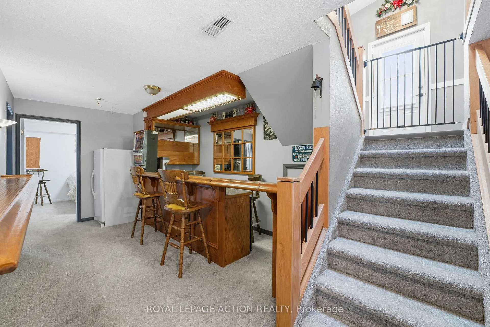 Photo 18 of 71 Barnes Avenue, Brantford — HOMEH