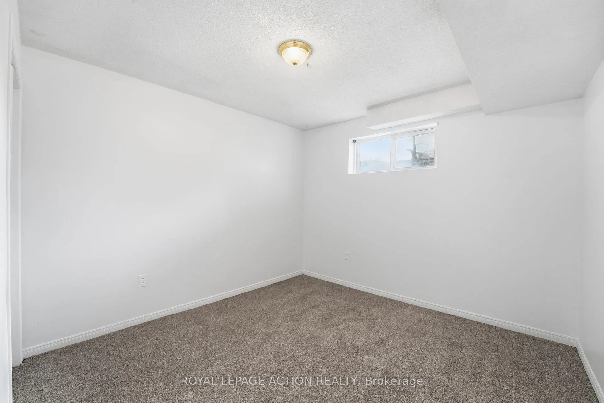 Photo 20 of 71 Barnes Avenue, Brantford — HOMEH