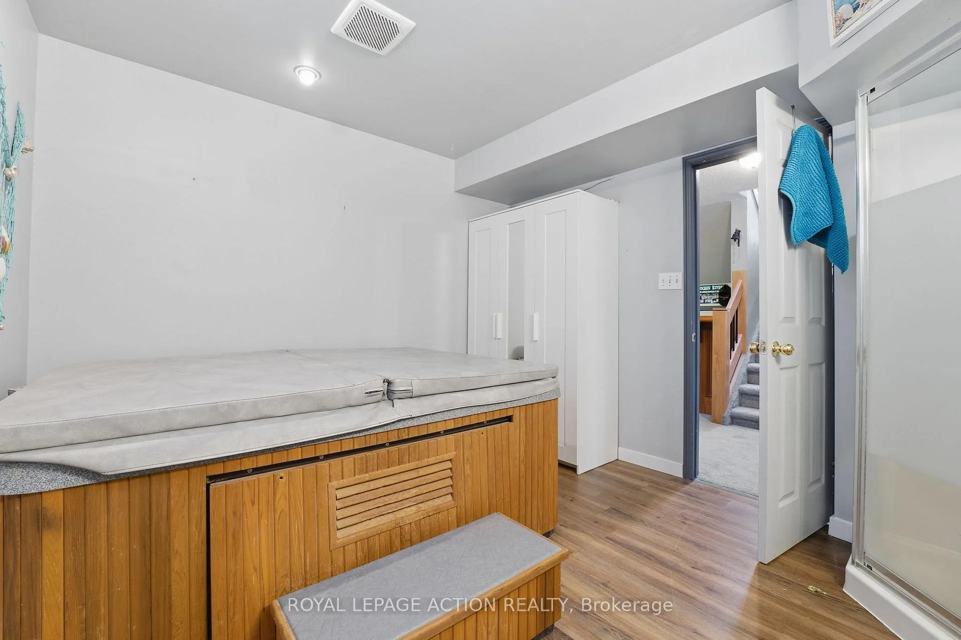 Photo 22 of 71 Barnes Avenue, Brantford — HOMEH