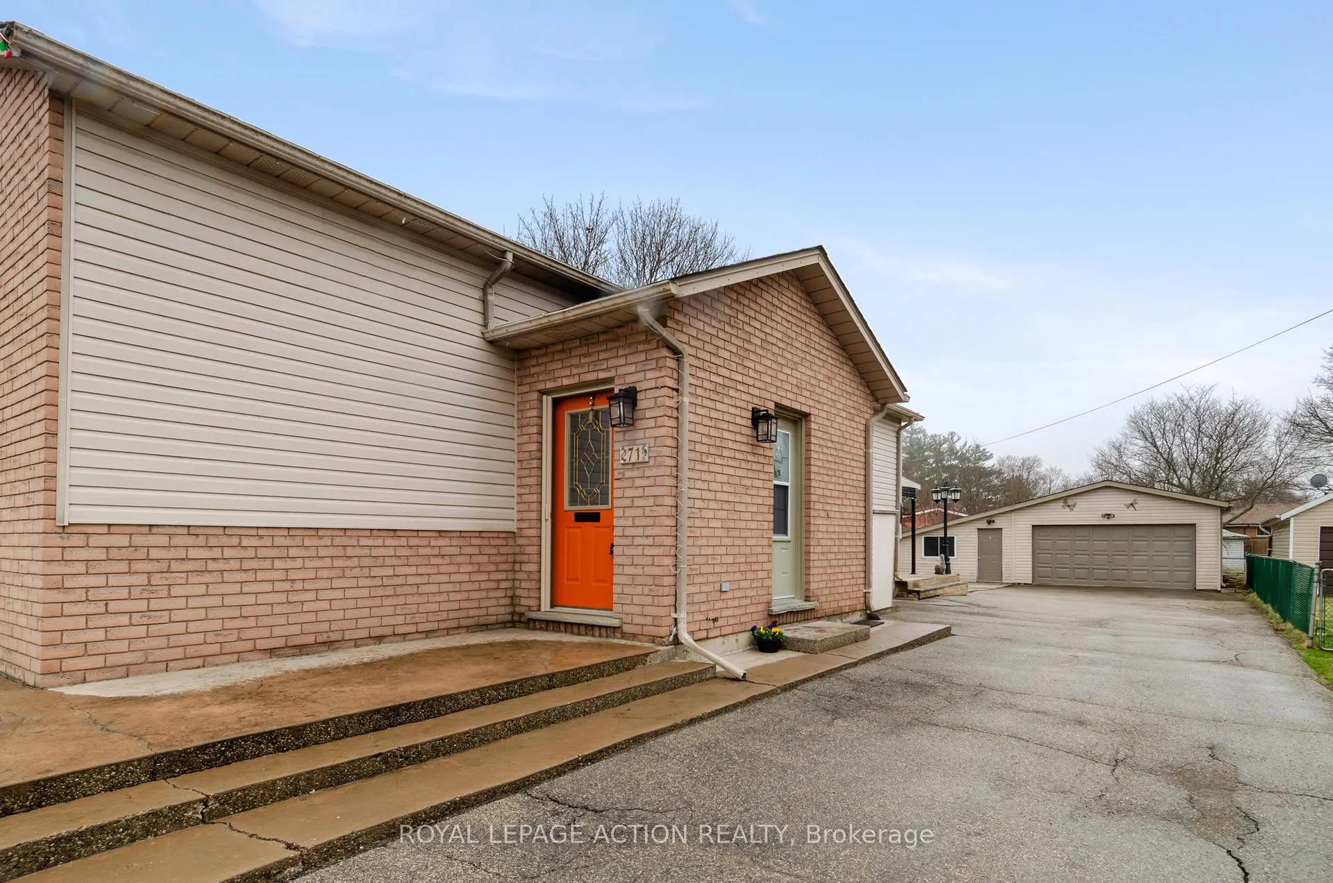Photo 23 of 71 Barnes Avenue, Brantford — HOMEH