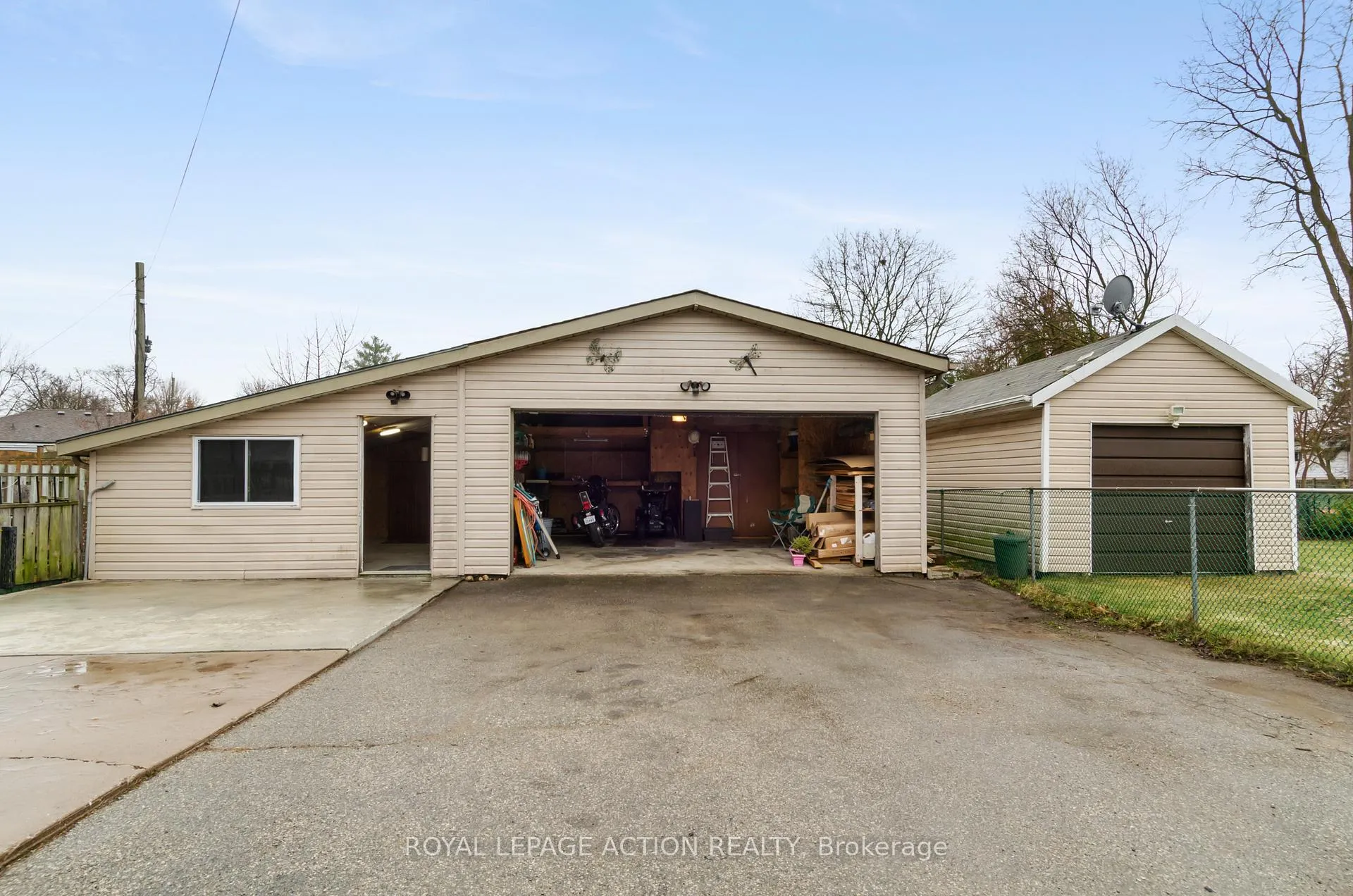 Photo 26 of 71 Barnes Avenue, Brantford — HOMEH